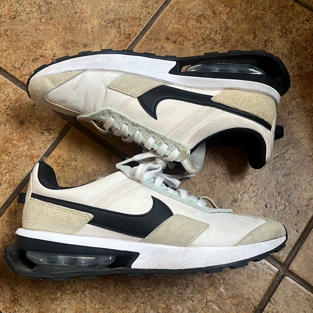 Nike Air Max Sneakers